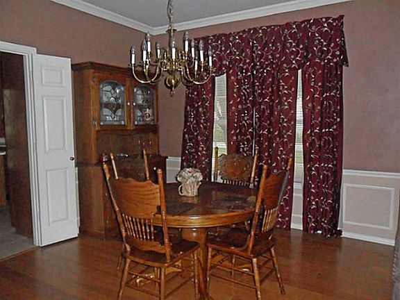 3rd image of 1506 Fairhaven Dr