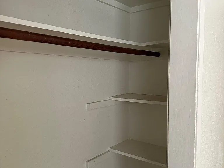 15 Royale Ave — Photo 9