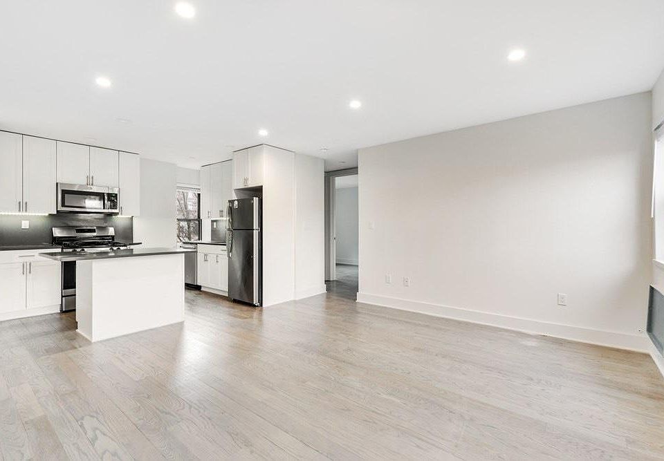 1st image of 21315 26th Ave #1