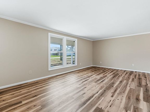 4th image of 5700 Fontana Dr