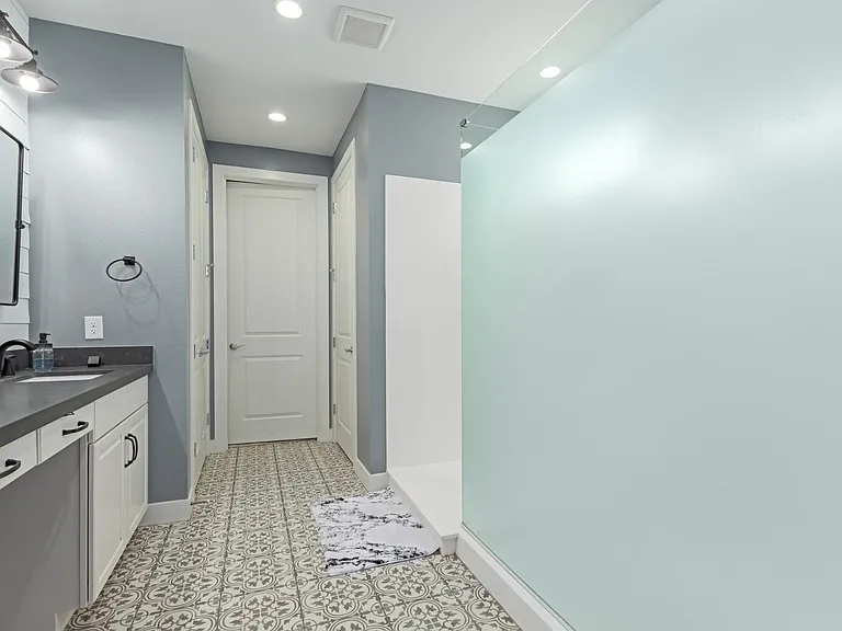 17494 W Middlebury St — Photo 22
