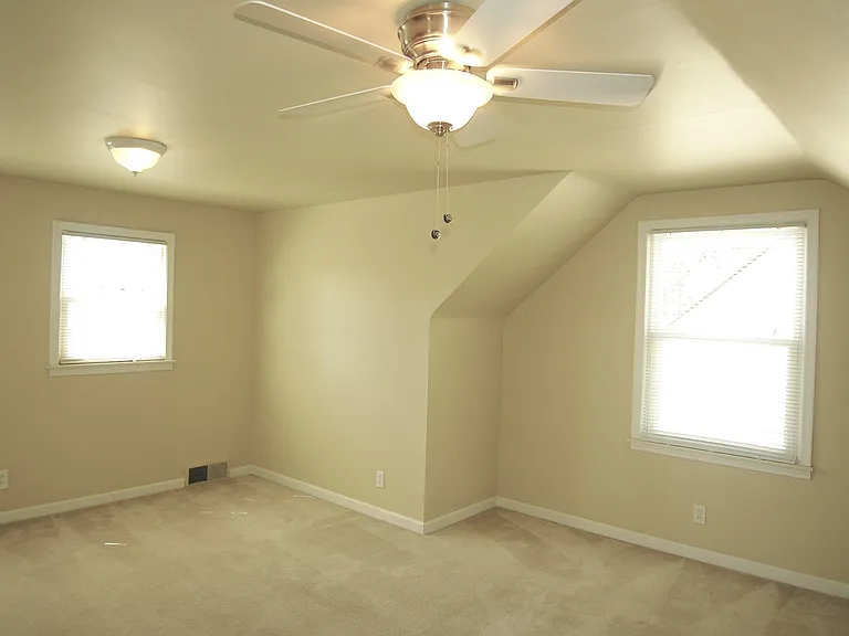 Upstairs large master bedroom.