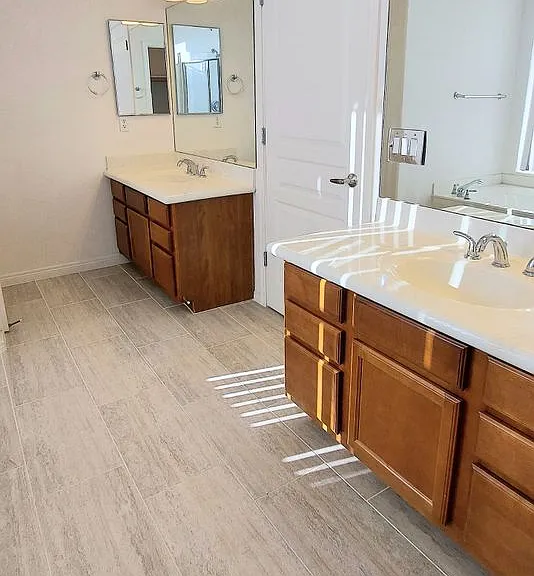 123 N Washington St #15 — Photo 6