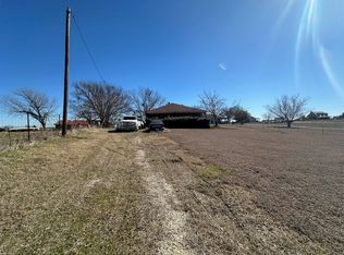 282 Walker Creek Rd, Ennis, TX 75119