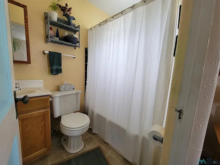 220 N Foch St #3 — Photo 8