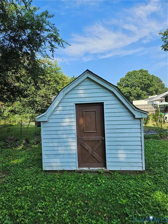 2 bed, 1.0 bath, 876 sqft, $1,225 — Photo 3