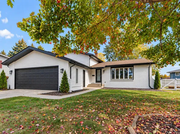 9123 Crestwood Ct, Munster, IN 46321