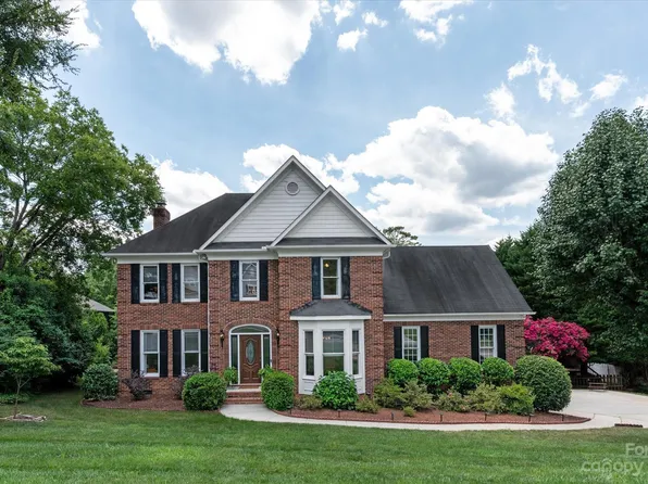 7006 Providence Ln W, Charlotte, NC 28226