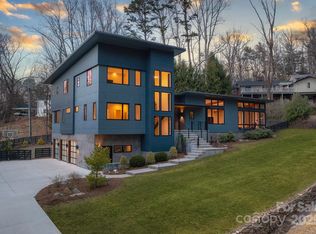 22 Innsbrook Rd, Asheville, NC 28804