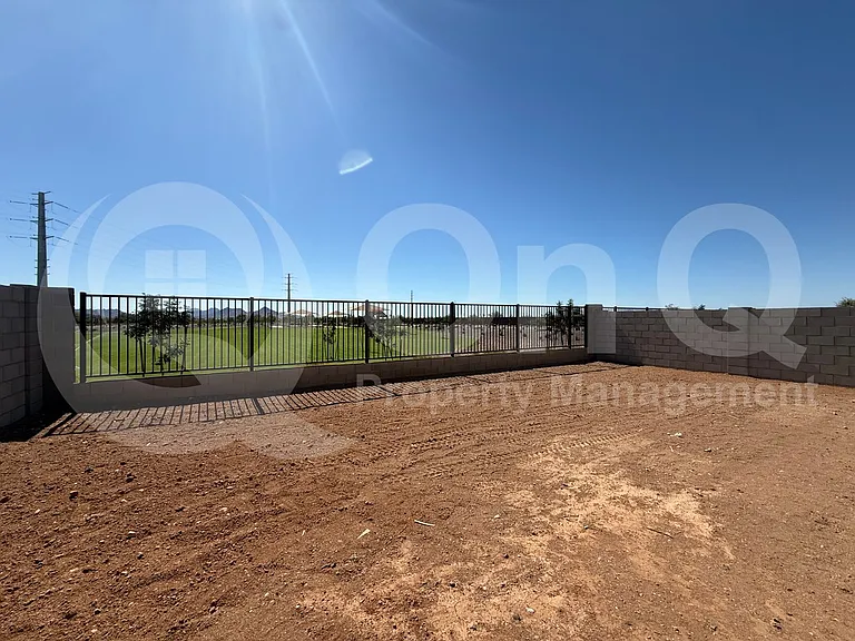 33110 N Noir Dr — Photo 2