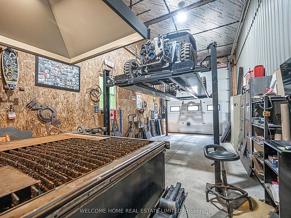 5th image of 8071 4th Line