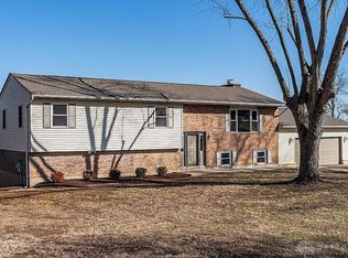 6185 Studebaker Rd, Tipp City, OH 45371