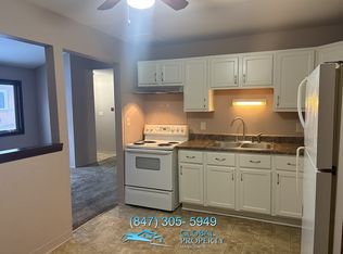 2805 40th St APT B, Kenosha, WI 53140
