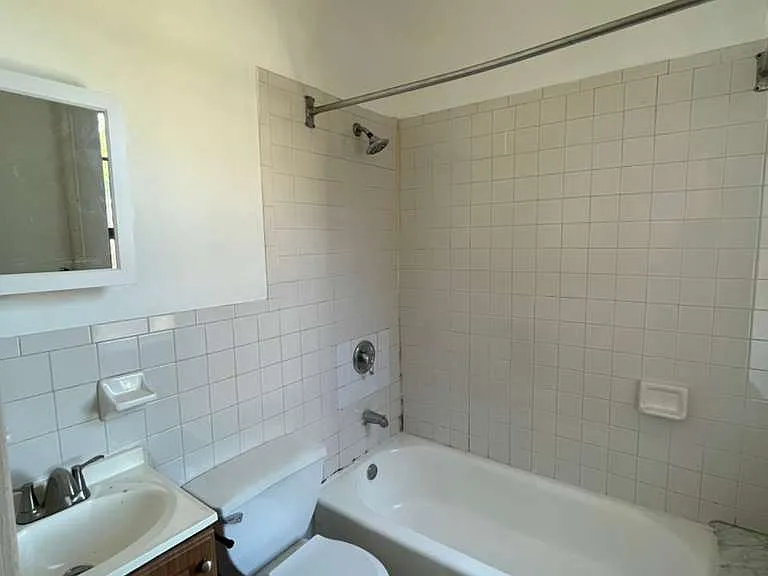 33 Storms Ave #3C — Photo 9
