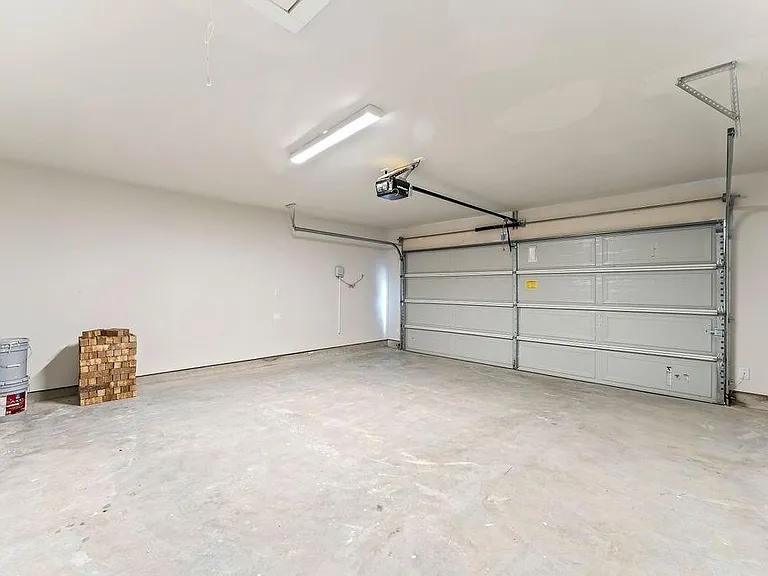 9903 Silverling Ct — Photo 27