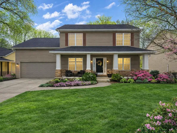3302 Kestrel St, Valparaiso, IN 46383