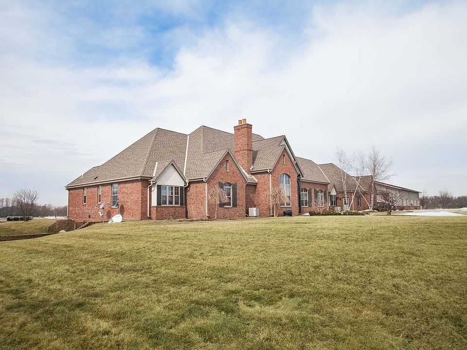 W360N8251 Brown St, Oconomowoc, WI 53066 Zillow