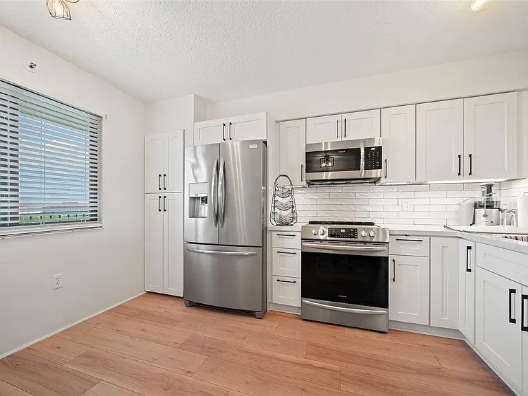 2240 N Cypress Bend Dr #802 — Photo 14