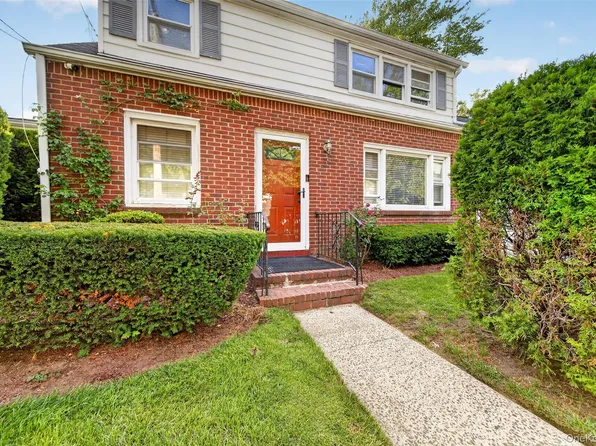 69 Stewart Avenue, Garden City, NY 11530