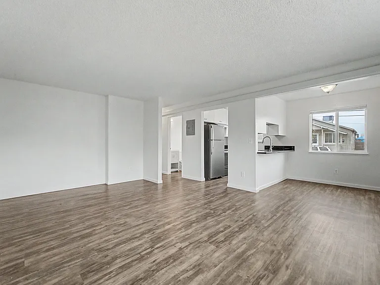 338 Teegarden Ave #1-6 — Photo 10