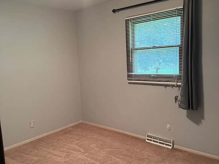 6194 Chatsworth Dr — Photo 7