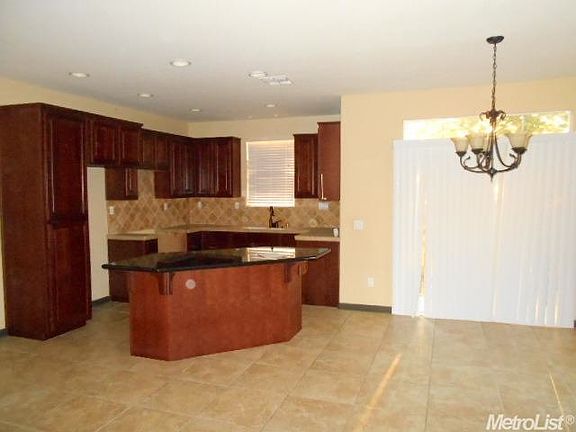 2nd image of 1625 Moss Garden Ave