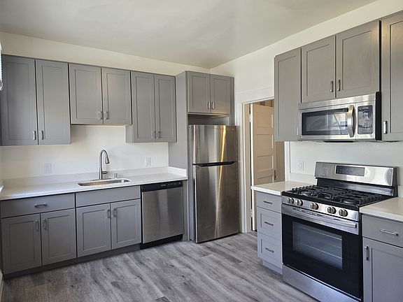 2nd image of 1166 Montgomery St #1166