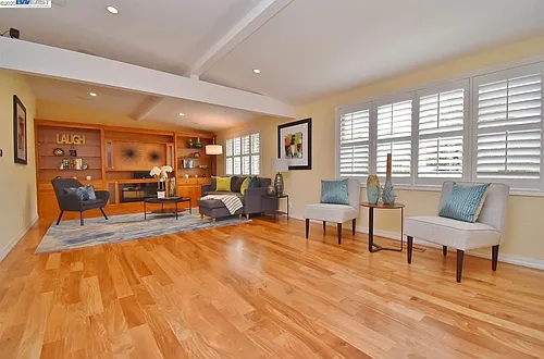 25354 Rick Way Photo 1
