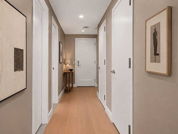 2nd image of 100 Lovejoy Wharf Unit 11K