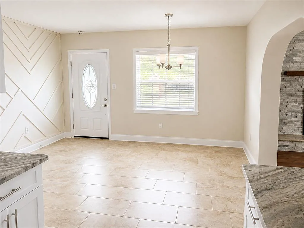 4 bed, 2.0 bath, 1503 sqft, $3,650 — Photo 2