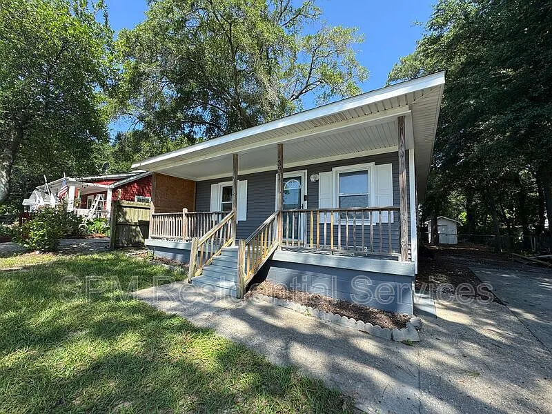 331 Cape Fear Blvd