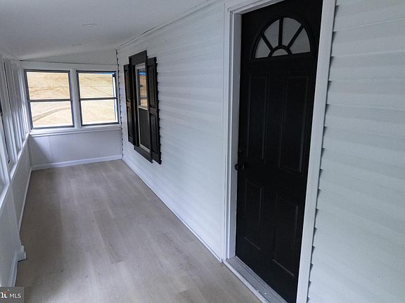 2nd image of 213 W Lake Ave
