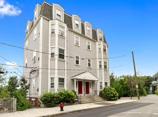 23 Chestnut St #3L, Chelsea, MA 02150