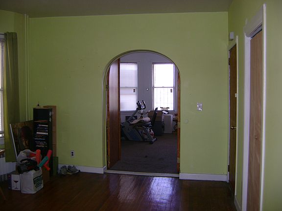 3rd image of 2220 Bruckner Blvd