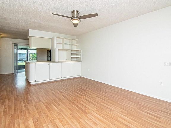 5th image of 11917 Cypress Hill Cir