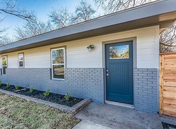 5th image of 605 W Crestland Dr
