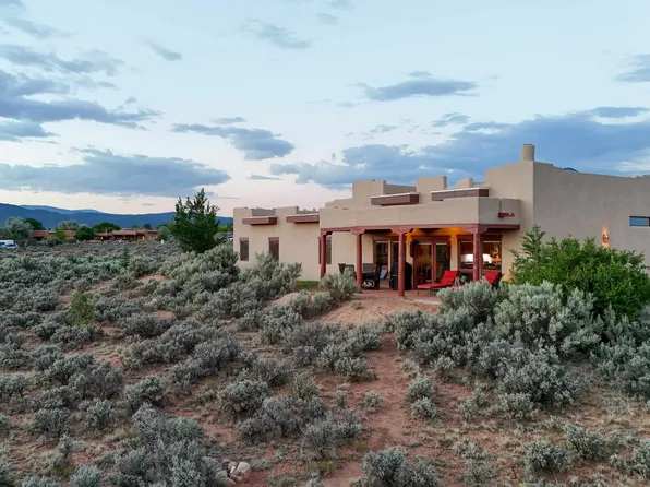 66 Vista del Ocaso Rd, Ranchos de Taos, NM 87577-000