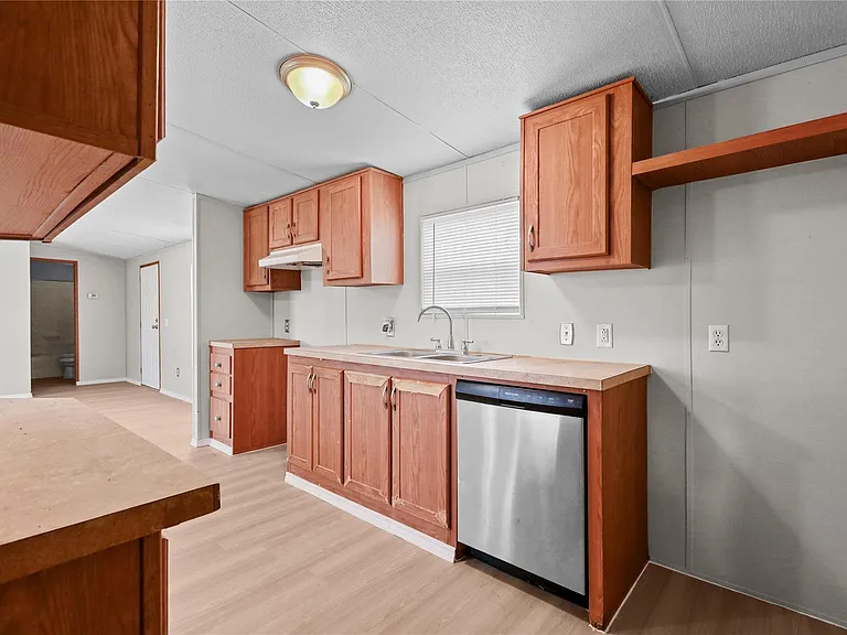 22091 Bowden Dr — Photo 12
