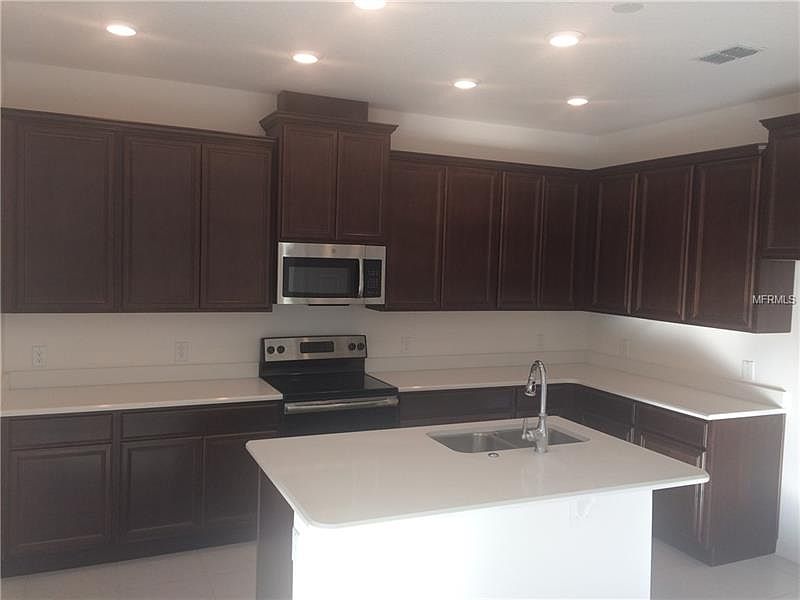 2nd image of 3431 Fallbrook Dr