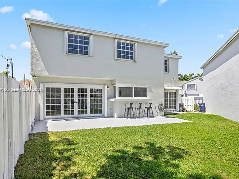 9547 SW 146th Pl — Photo 35
