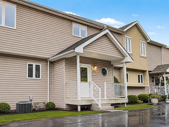 2nd image of 302 Pierpont Heights Dr