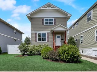 4142 Grove Ave, Brookfield, IL 60513