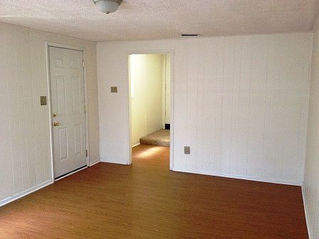 4th image of 1803-B Green Cir