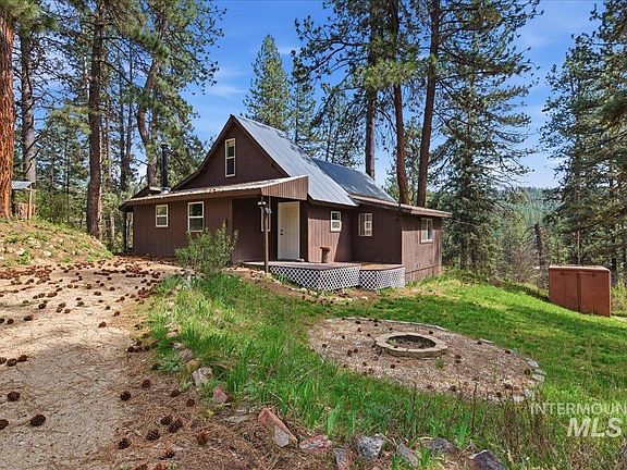 2nd image of 6 Rattlesnake Rd