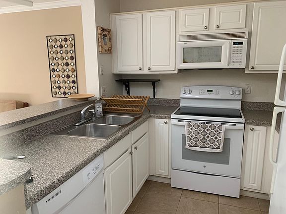2nd image of 8889 Caminito Plaza Centro #7122