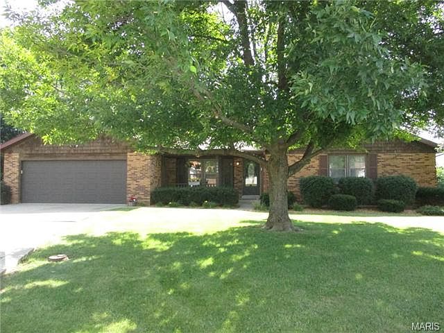 1st image of 1028 Chelle Ln