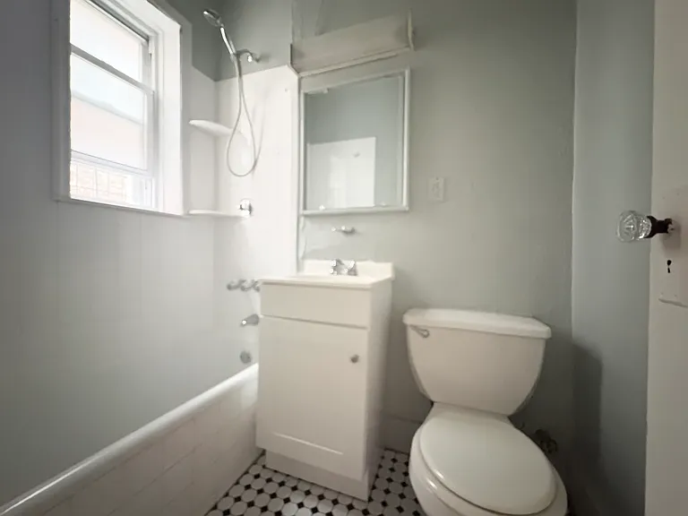 5 Kelly Pkwy #201 — Photo 4