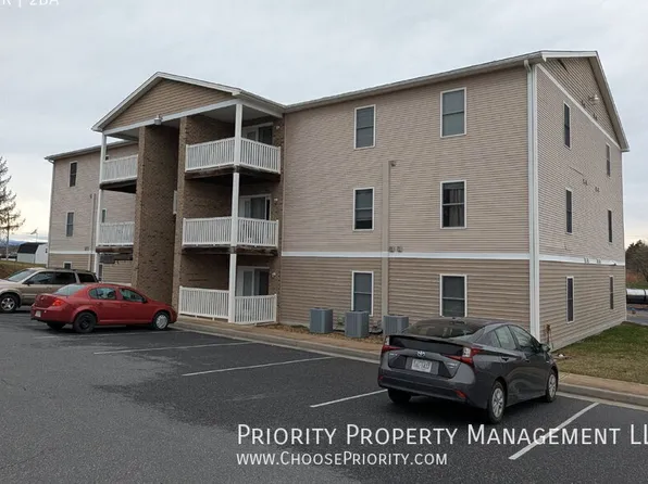 1754 Pear St #L, Harrisonburg, VA 22801