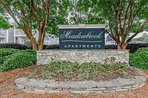 Meadowbrook Apartments Photo 1