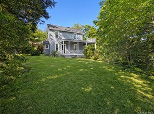 207 Prospect Ave, Sea Cliff, NY 11579